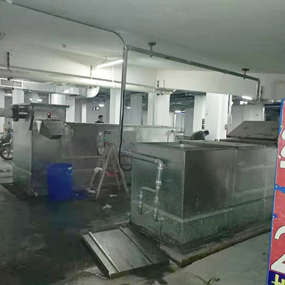 五星级酒店厨房自动油水分离器带自动排渣自动刮油功能